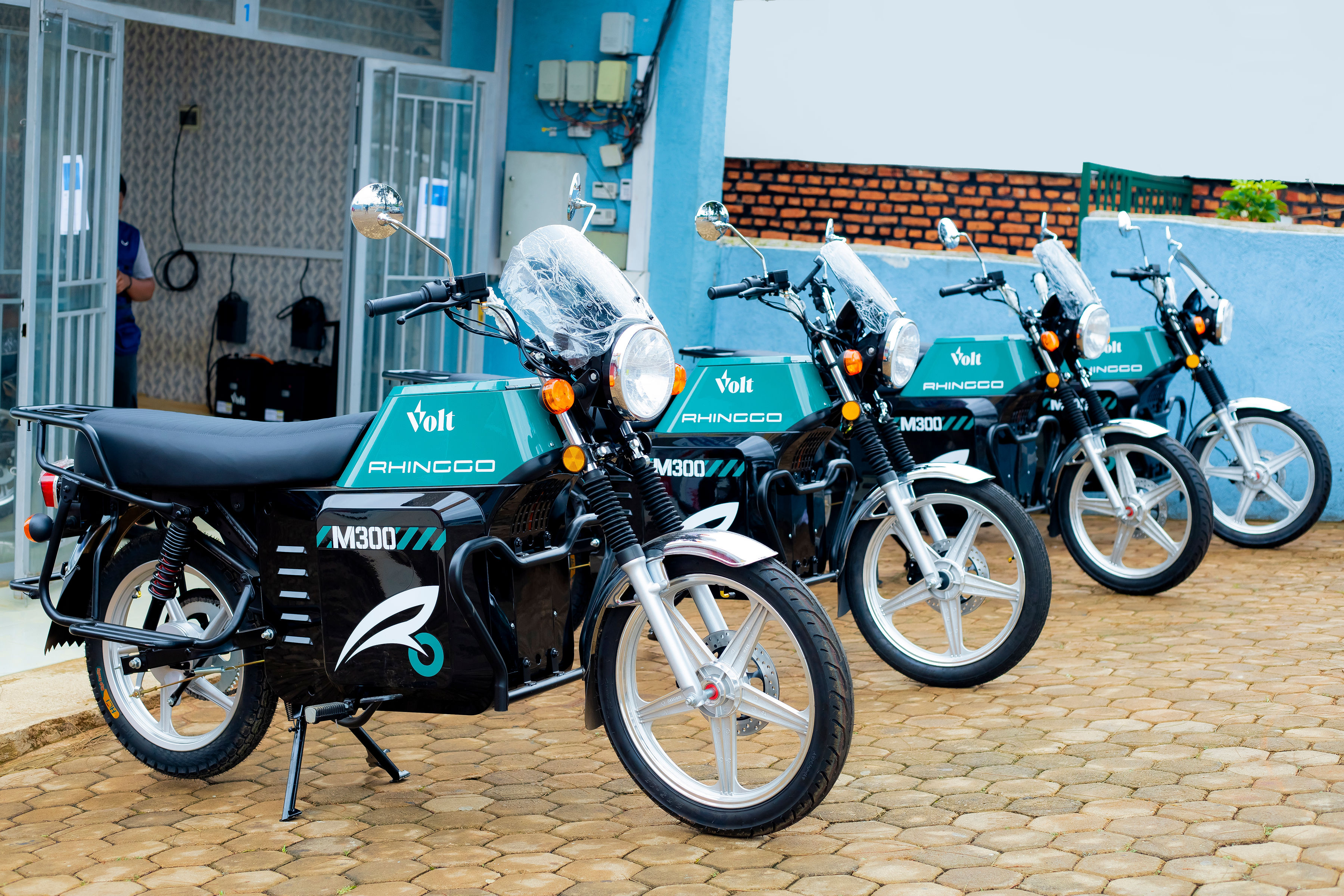Rhinggo M300 fleet side view